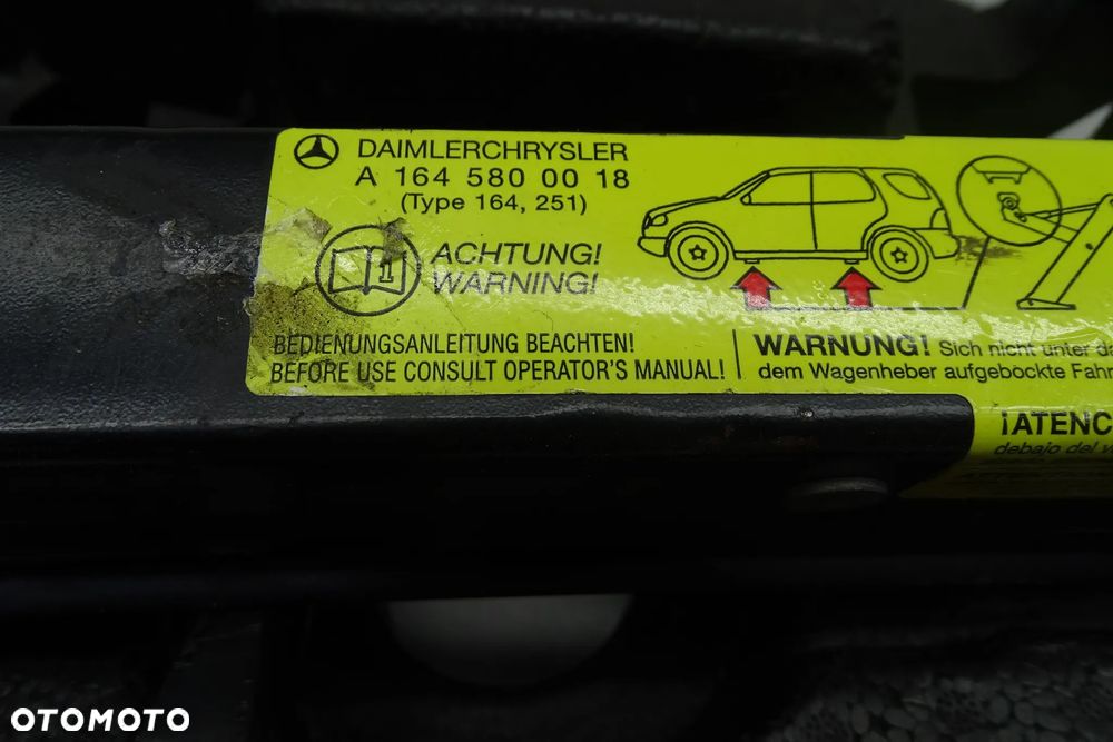 Mercedes ML W164 Lewarek Wkład Bagażnika Klucze 1645800018 - 4