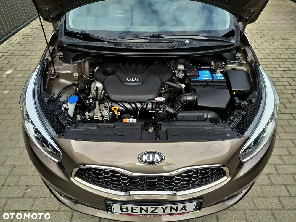 Kia Ceed 1.6 GDI Dream Team Edition - 14