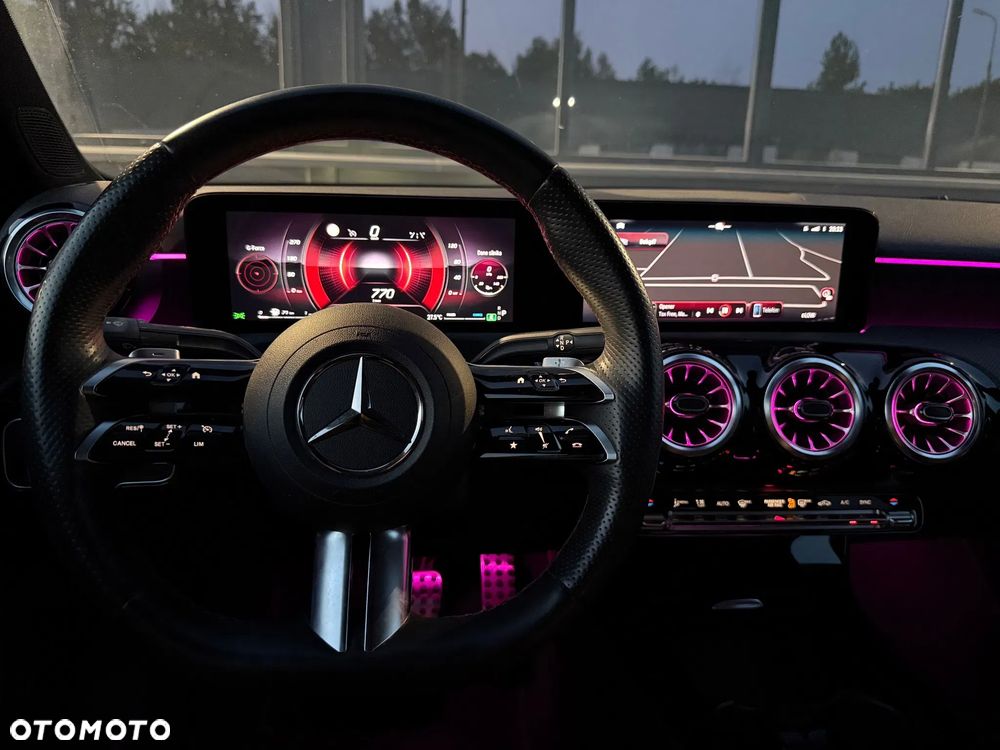 Mercedes-Benz Klasa A 180 AMG Line 7G-DCT - 27