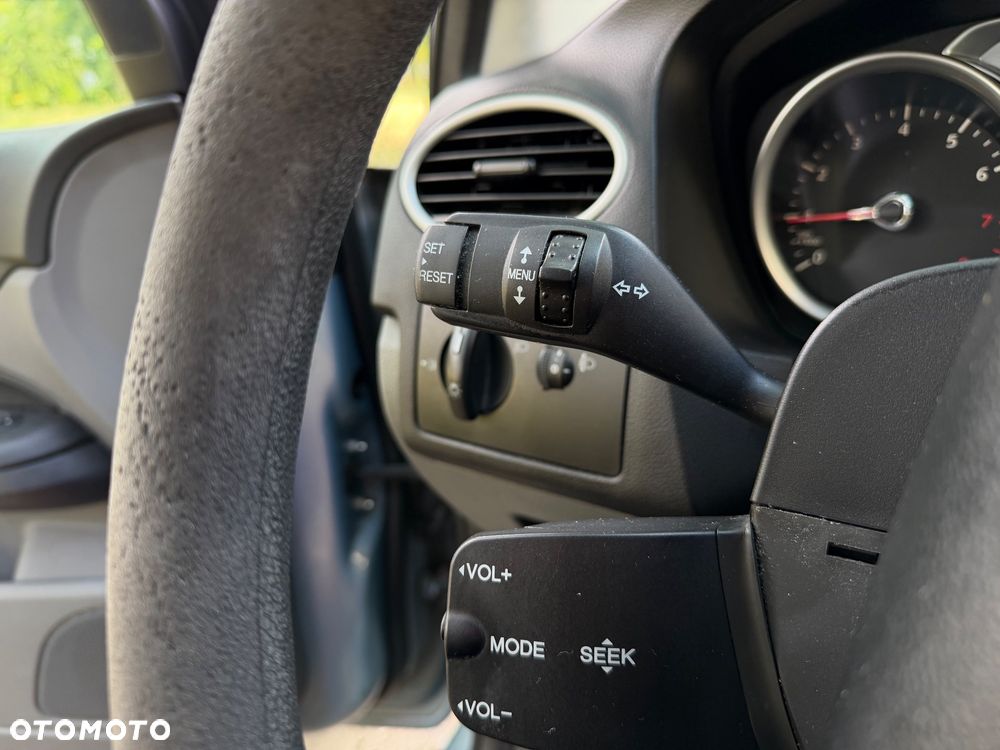Ford Focus 1.6 Ambiente - 10
