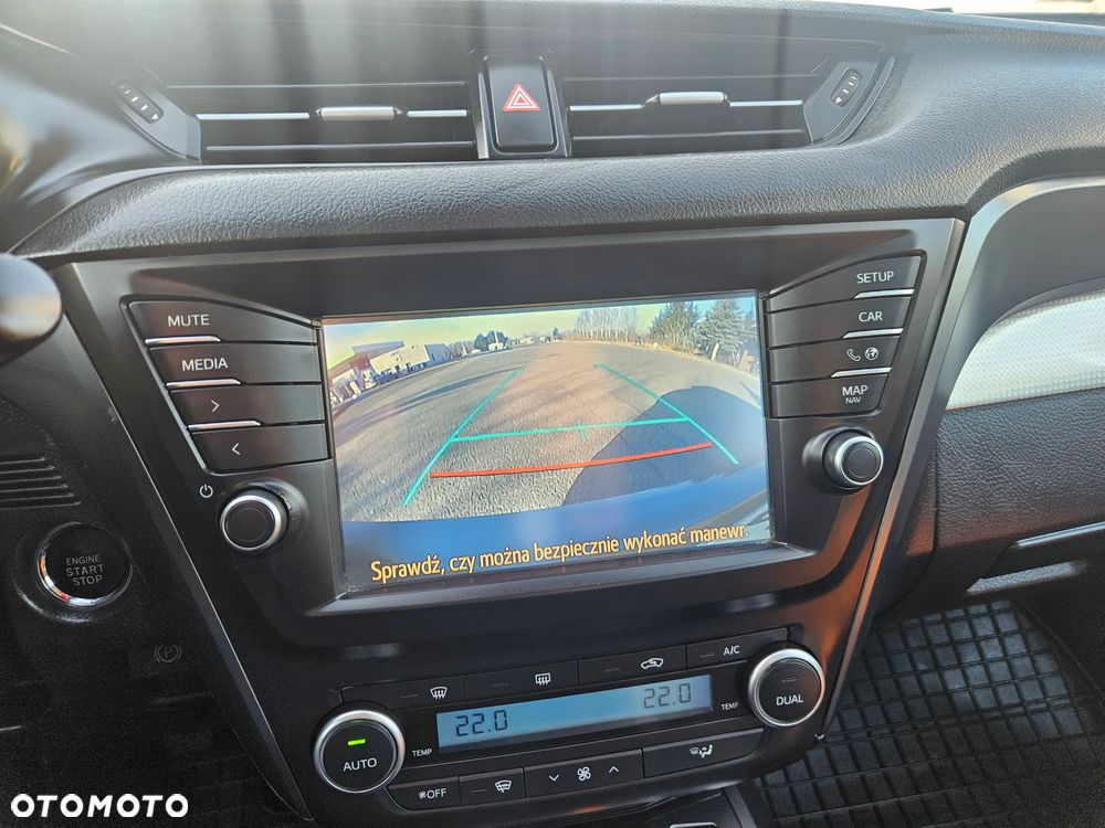 Toyota Avensis 2.0 D-4D Premium - 35