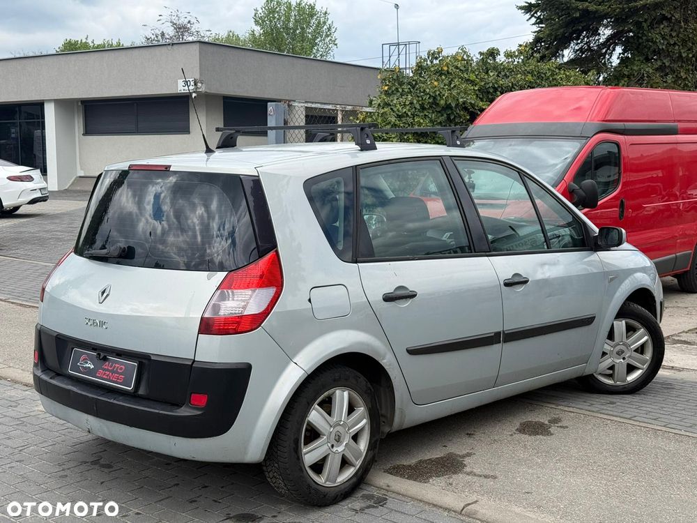 Renault Scenic 1.6 16V Avantage - 4