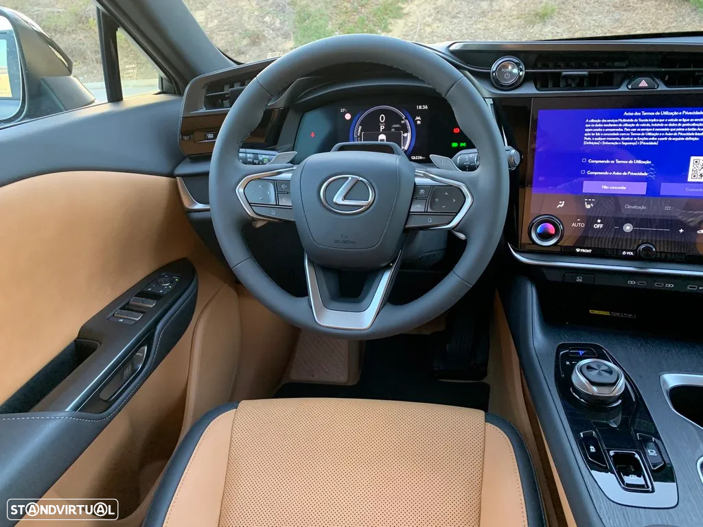 Lexus RZ 450e Executive Plus - 12