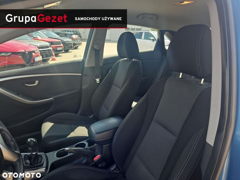 Hyundai i30 1.6 Classic + - 11