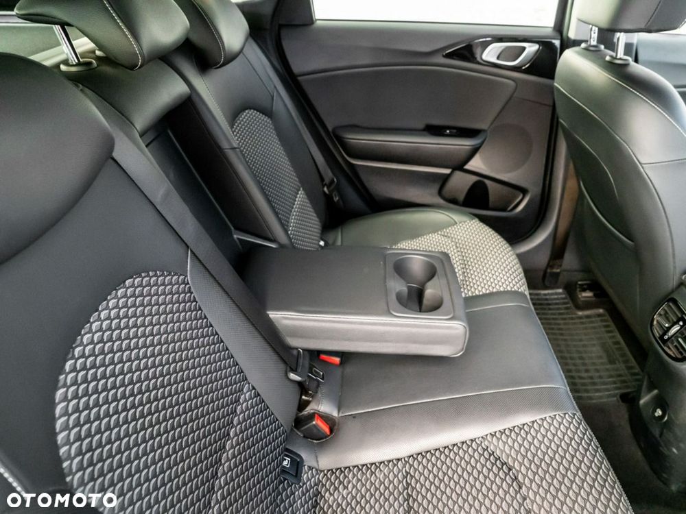 Kia Ceed 1.5 T-GDI Tribute DCT - 16