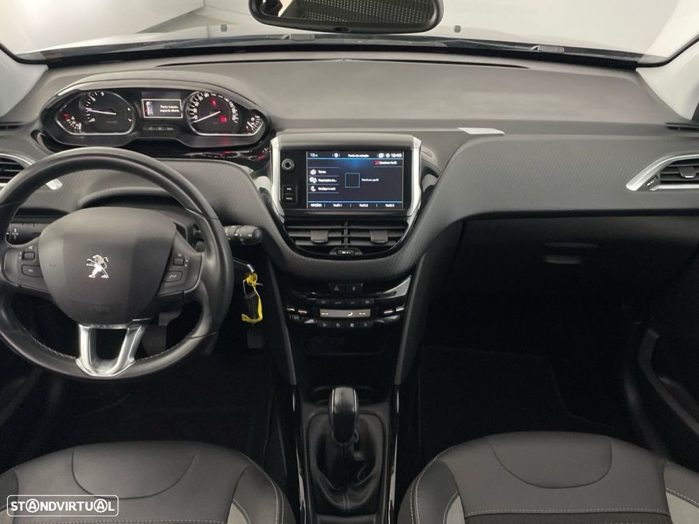 Peugeot 2008 1.2 PureTech Allure - 10