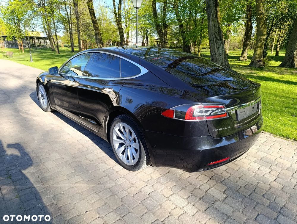 Tesla Model S Long Range Plus - 16