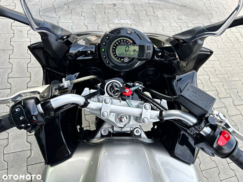 Yamaha FZ6 - 8
