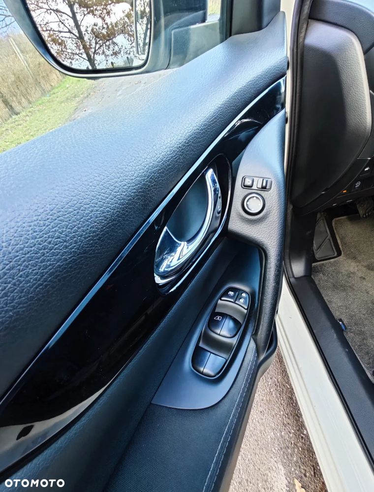 Nissan Qashqai 1.6 DIG-T N-Connecta - 36