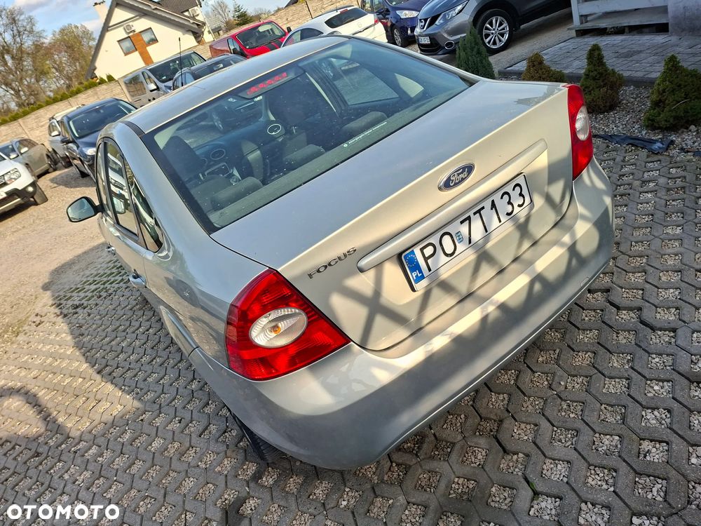 Ford Focus 1.6 Trend - 10
