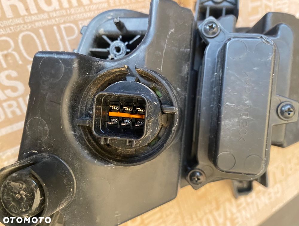 HYUNDAI I30 3 III lift fl 2020-> Europa! LAMPA PRZEDNIA PRAWA ŚWIATŁO DO JAZDY DZIENNEJ DRL HALOGEN PRAWY PRZÓD PRZEDNI led lampa Ledowa w zderzak zderzaka prawa  kierunkowskaz halogen prawy   Wwa - 7