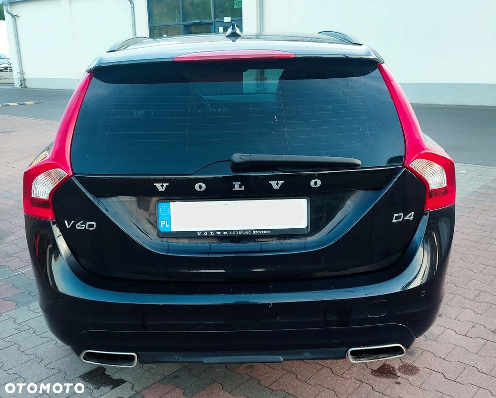 Volvo V60 D4 Drive-E Momentum - 4