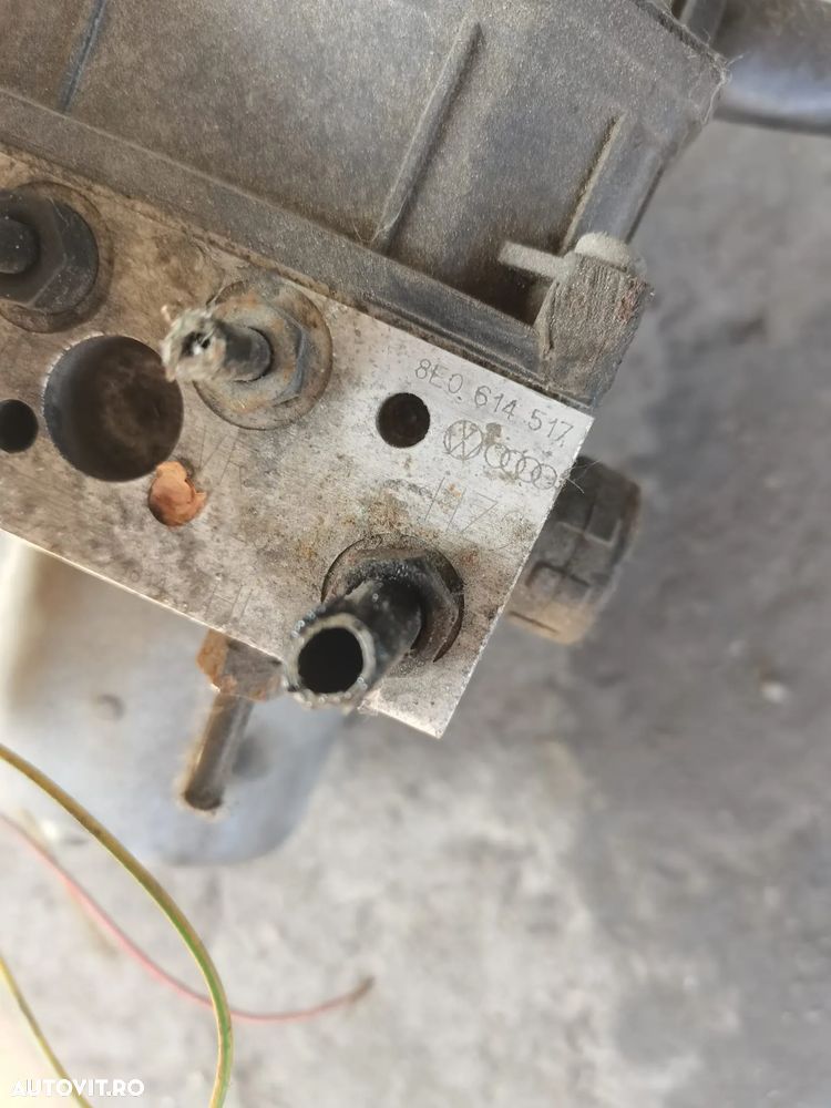 Pompa / Unitate ABS Audi A4 0265225048 / 8E0614517 - 2