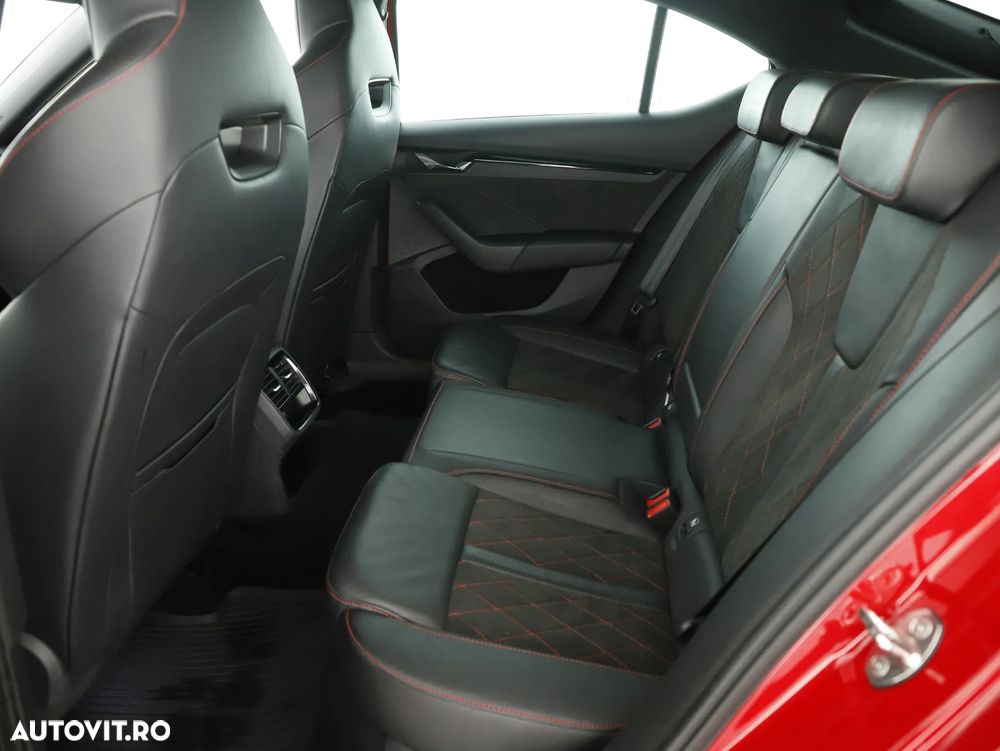 Skoda Octavia 2.0 245 TSI DSG RS - 21