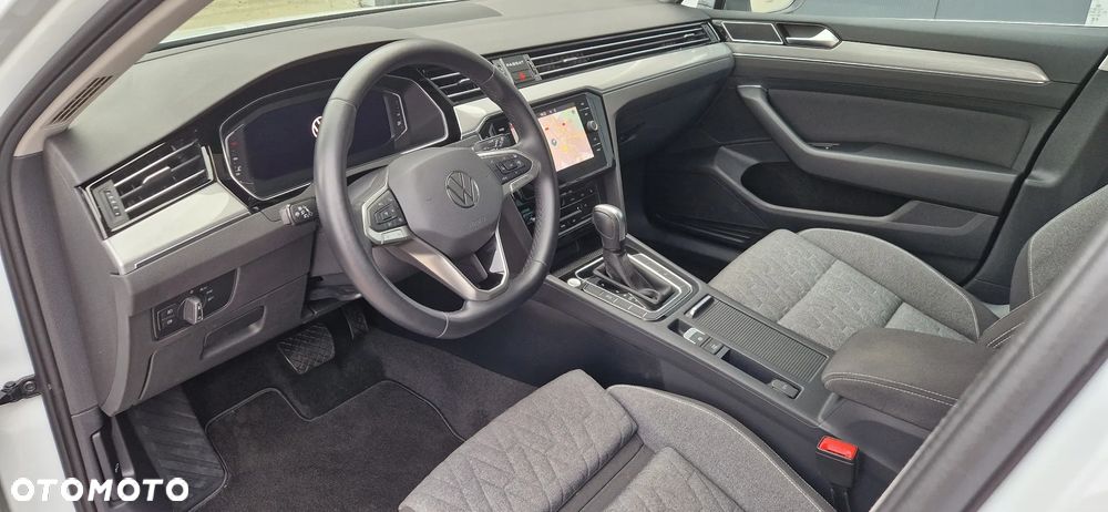 Volkswagen Passat 2.0 TDI SCR DSG Business - 6