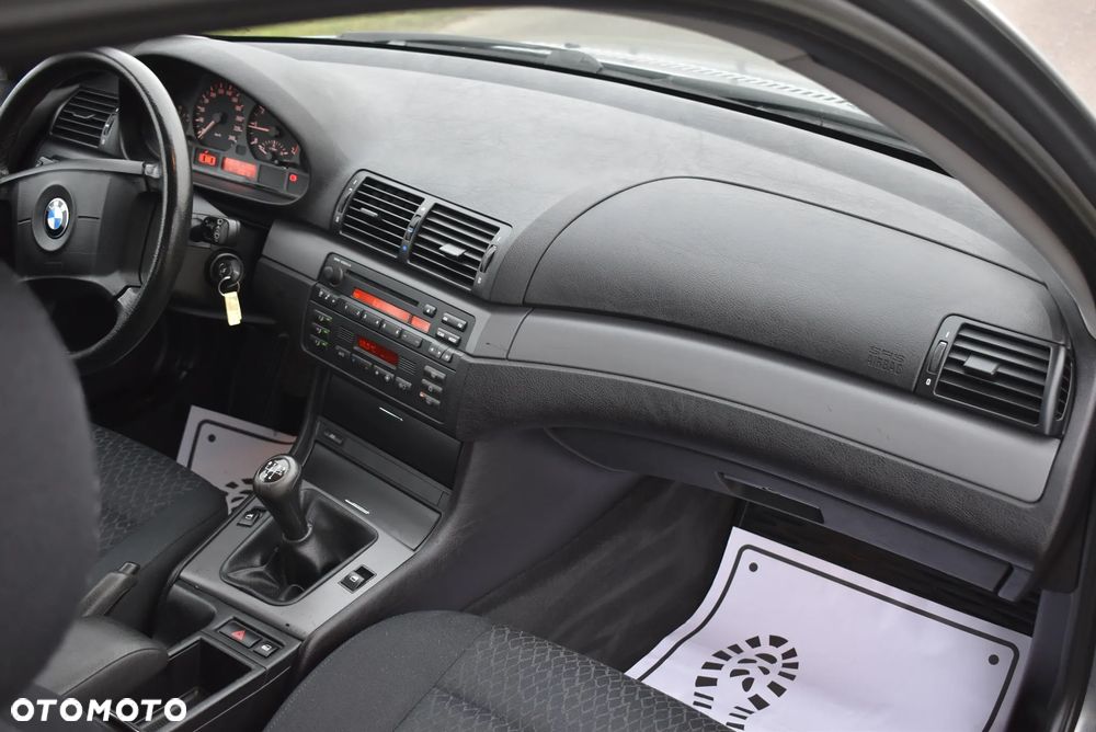 BMW Seria 3 318ti - 28