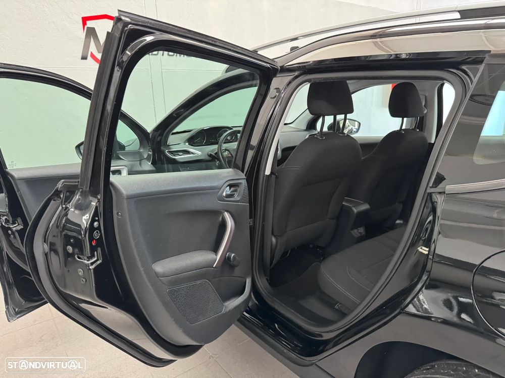 Peugeot 2008 1.4 HDi Access - 23