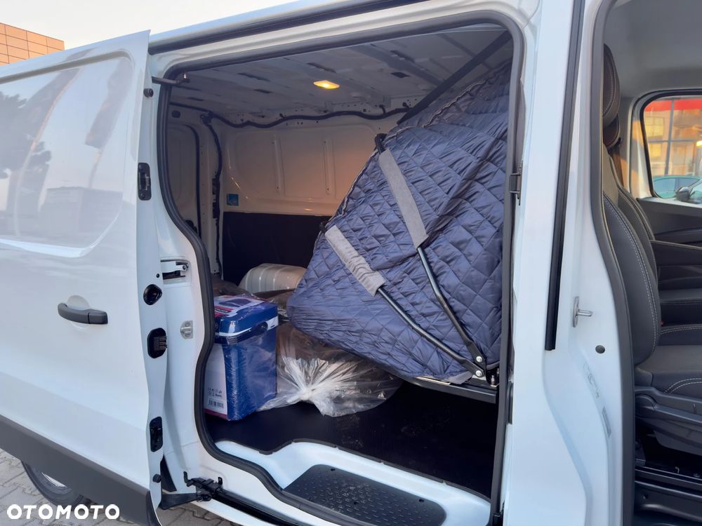 Renault Trafic - 2