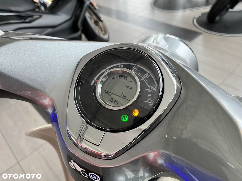 Honda Super Cub - 10