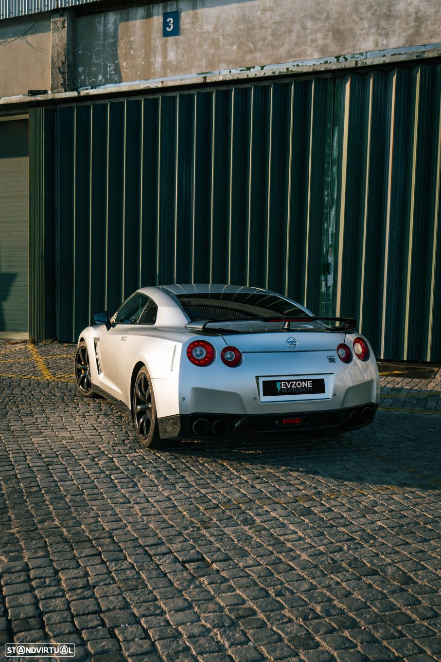 Nissan GT-R Nismo - 12