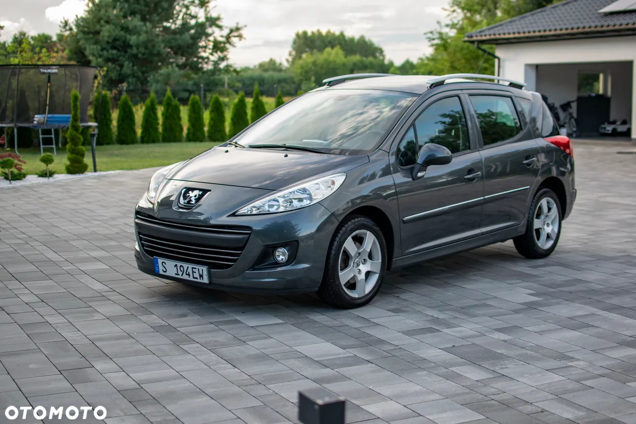 Peugeot 207 - 32