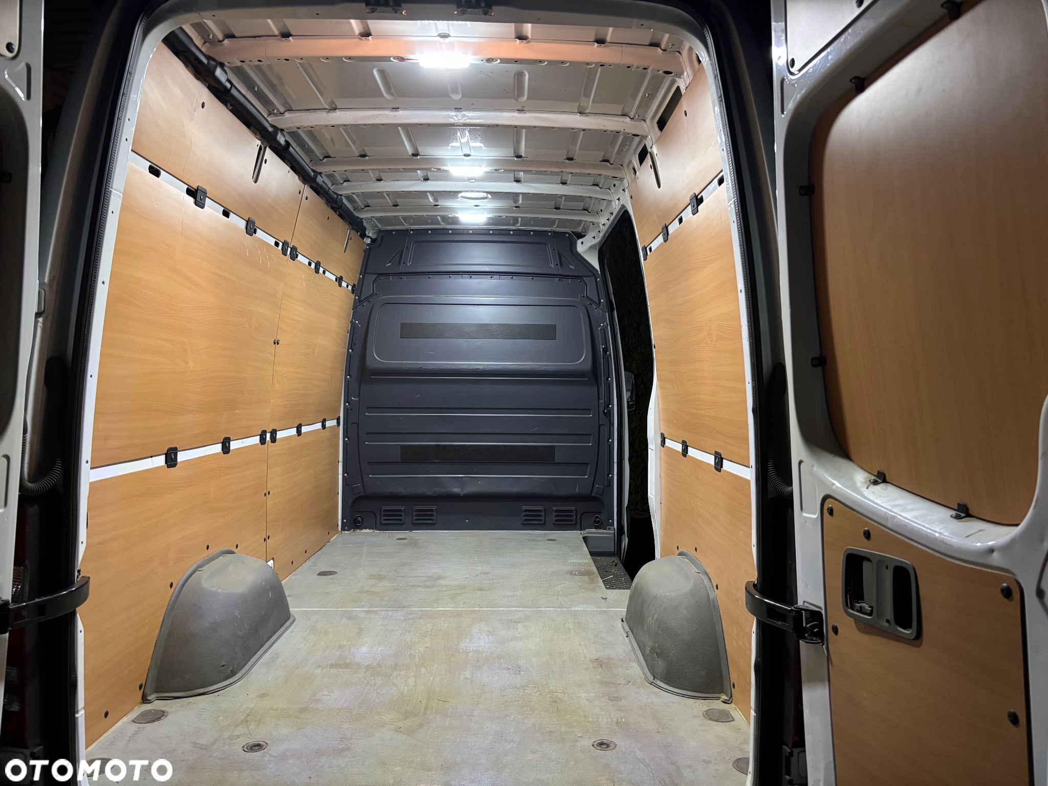 Mercedes-Benz SPRINTER - 16