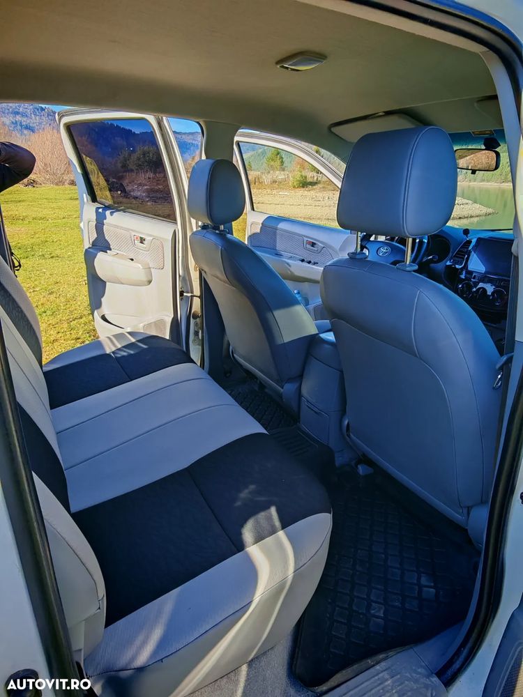 Toyota Hilux - 7