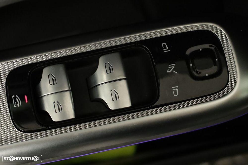 Mercedes-Benz E 300 Standard - 22