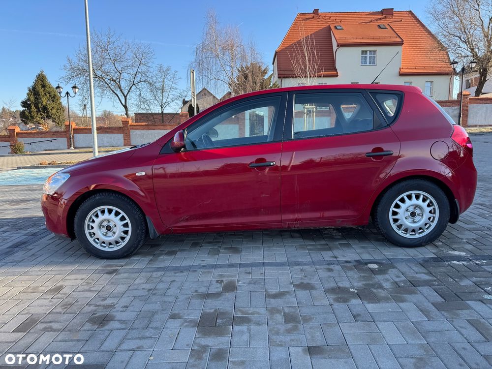 Kia Ceed 1.4 Comfort + - 1