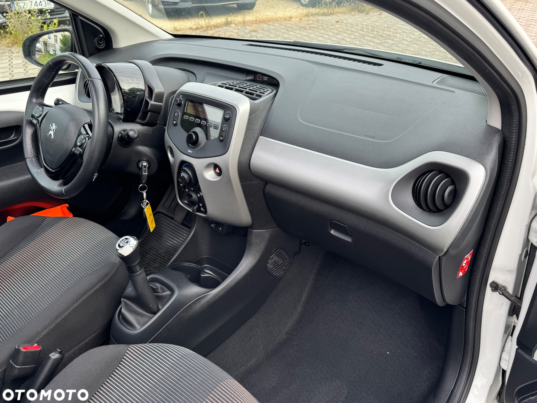 Peugeot 108 PureTech 82 Top Roland Garros - 15