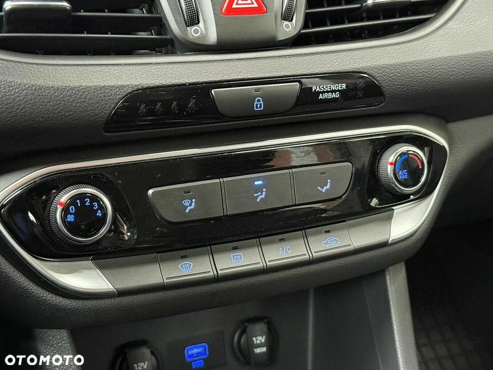 Hyundai i30 - 21