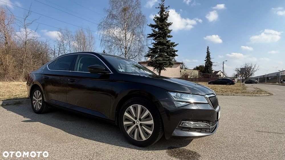 Skoda Superb 2.0 TDI SCR Style DSG - 5