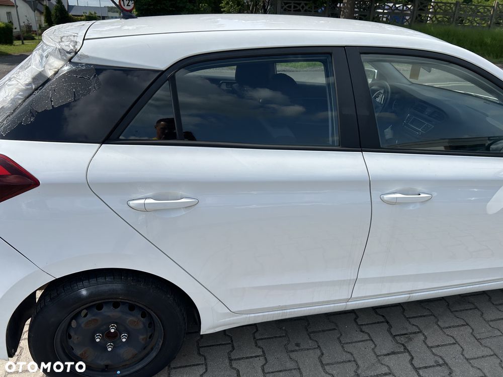 Hyundai i20 - 16