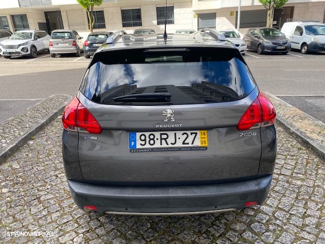 Peugeot 2008 1.2 PureTech Style - 13