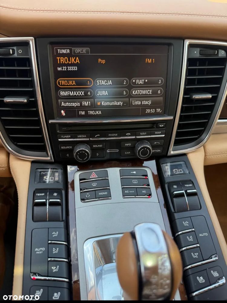 Porsche Panamera Turbo PDK - 6