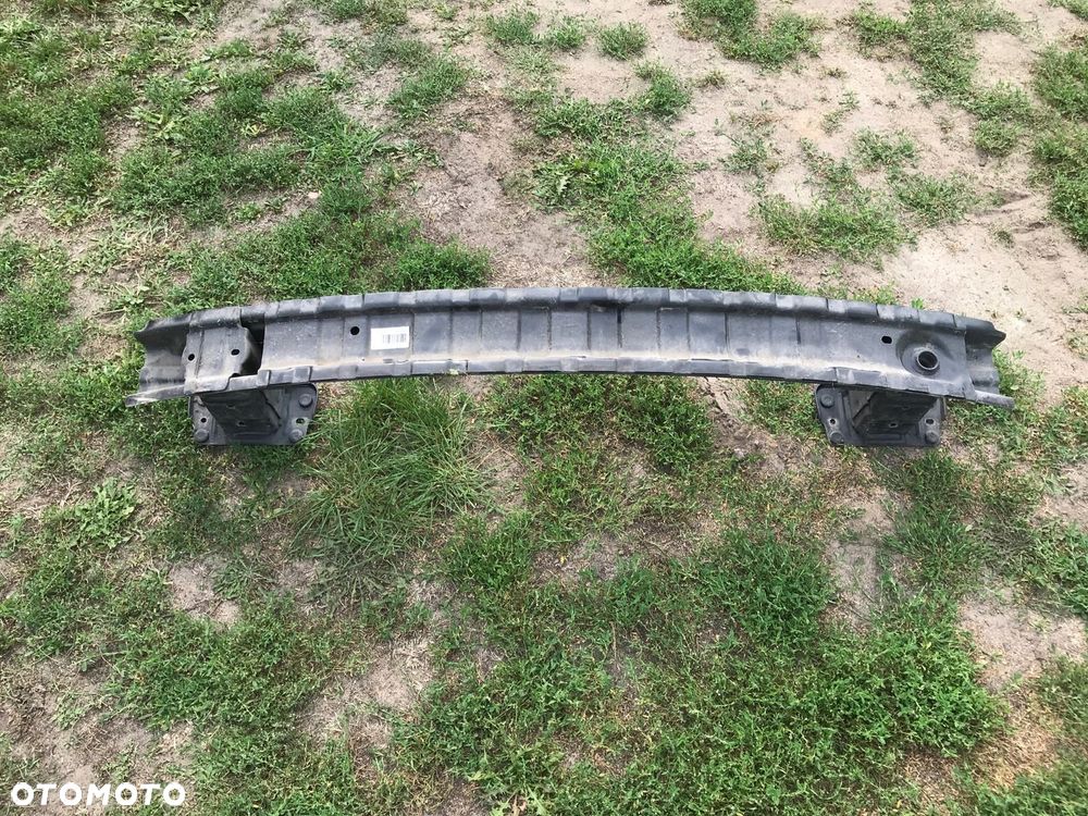 MERCEDES cla 117 belka pod zderzak - 1