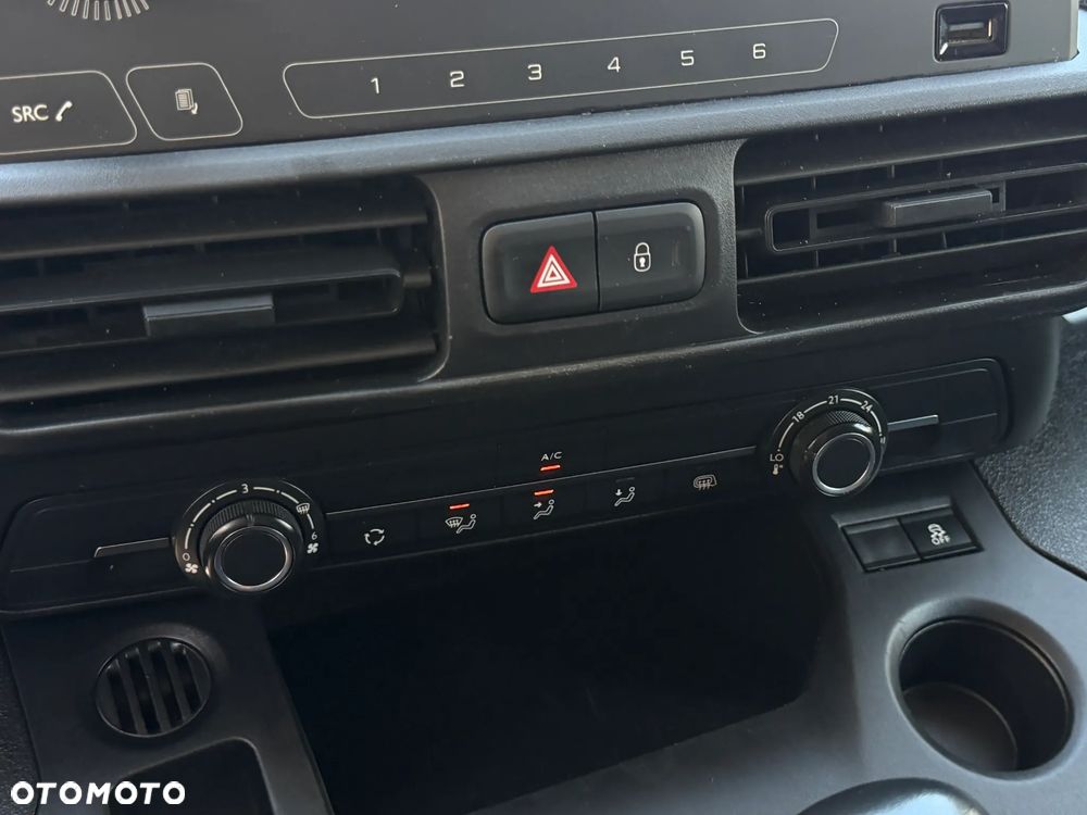 Citroën BERLINGO - 23