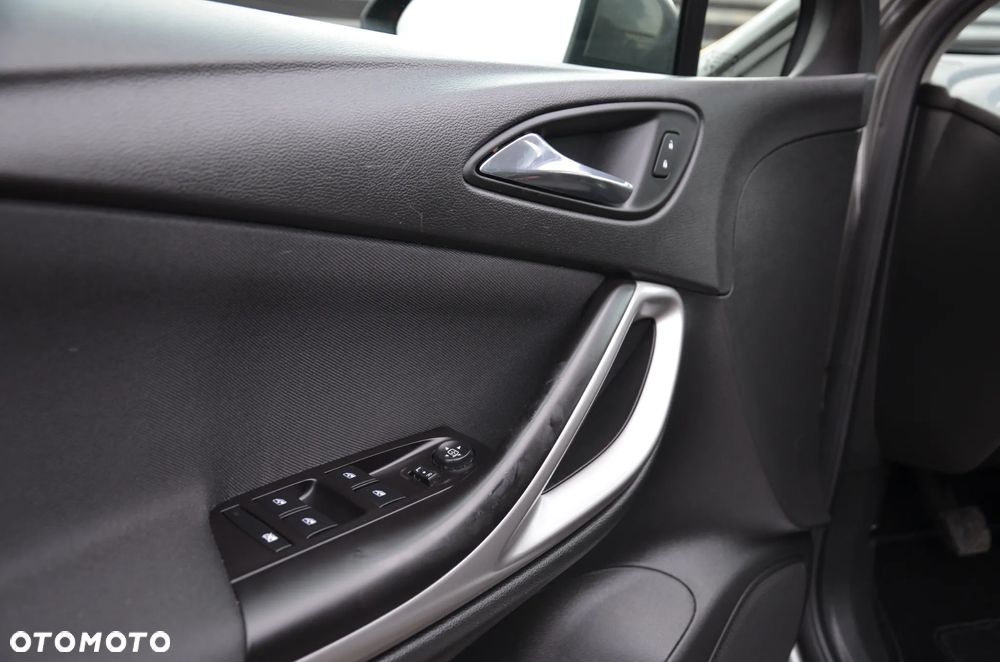 Opel Astra 1.4 Turbo ON - 9