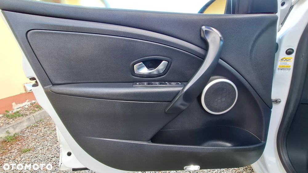 Renault Megane TCe 130 Night and Day - 20