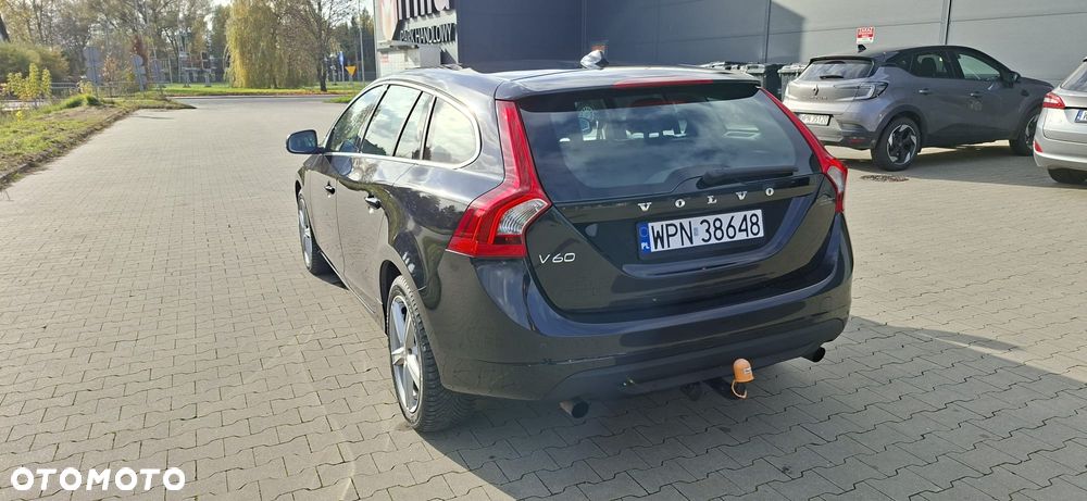 Volvo V60 T3 Kinetic - 4