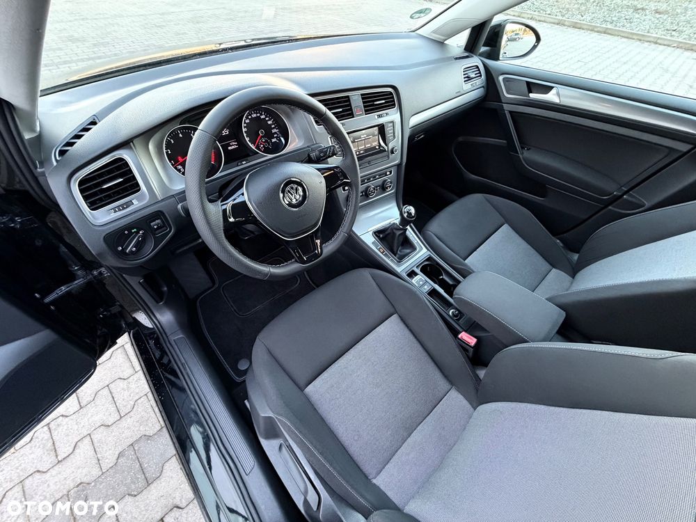 Volkswagen Golf 1.2 TSI BMT Trendline Perfectline - 29