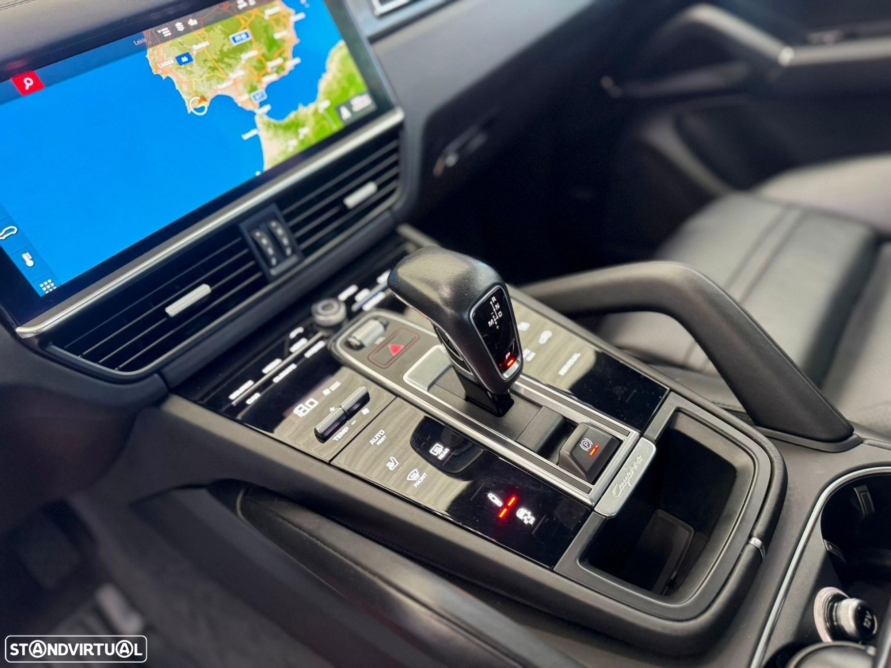 Porsche Cayenne - 25