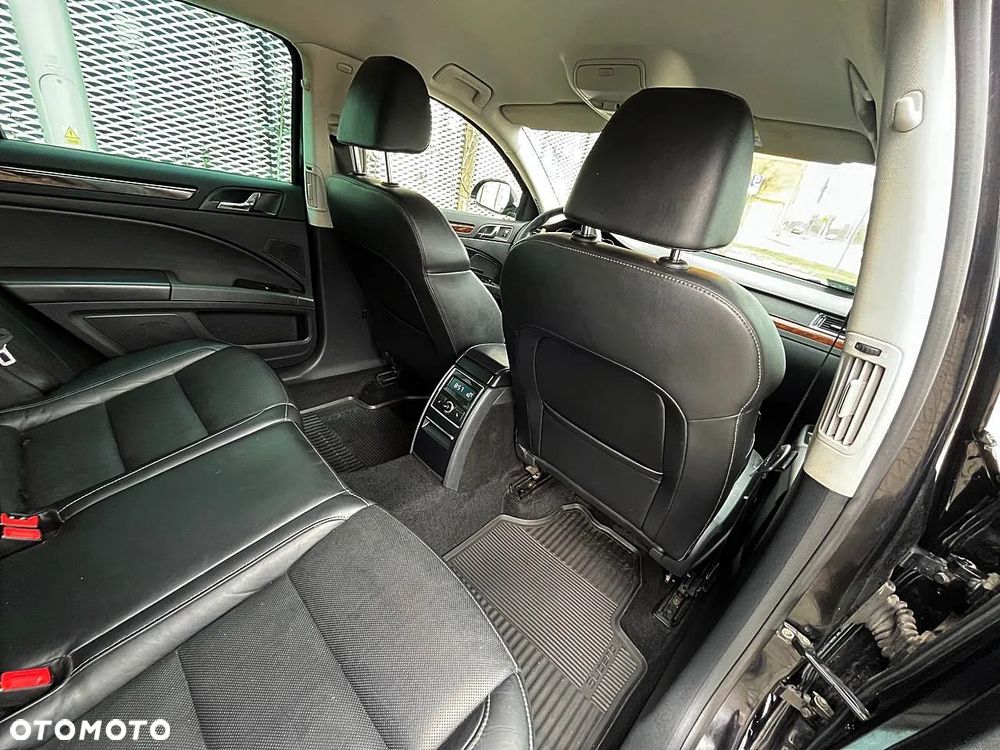 Skoda Superb 2.0 TDI 4x4 L&K DSG - 26