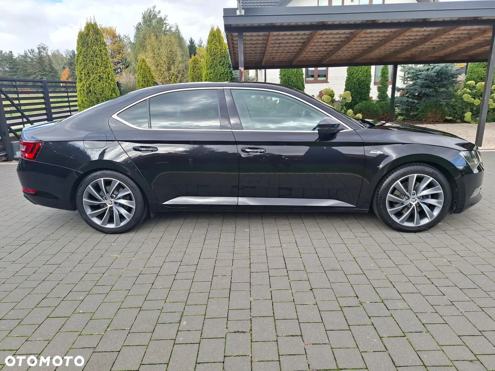 Skoda Superb 2.0 TDI L&K DSG - 19