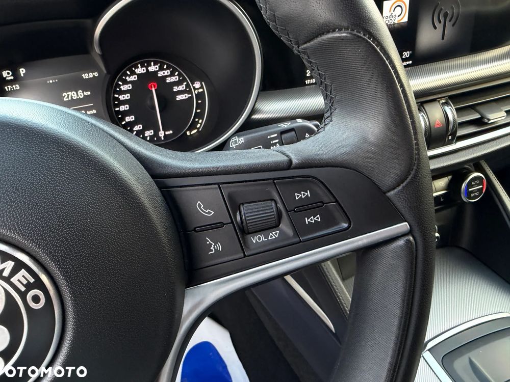 Alfa Romeo Stelvio 2.0 Turbo B-Tech Edition Q4 - 25