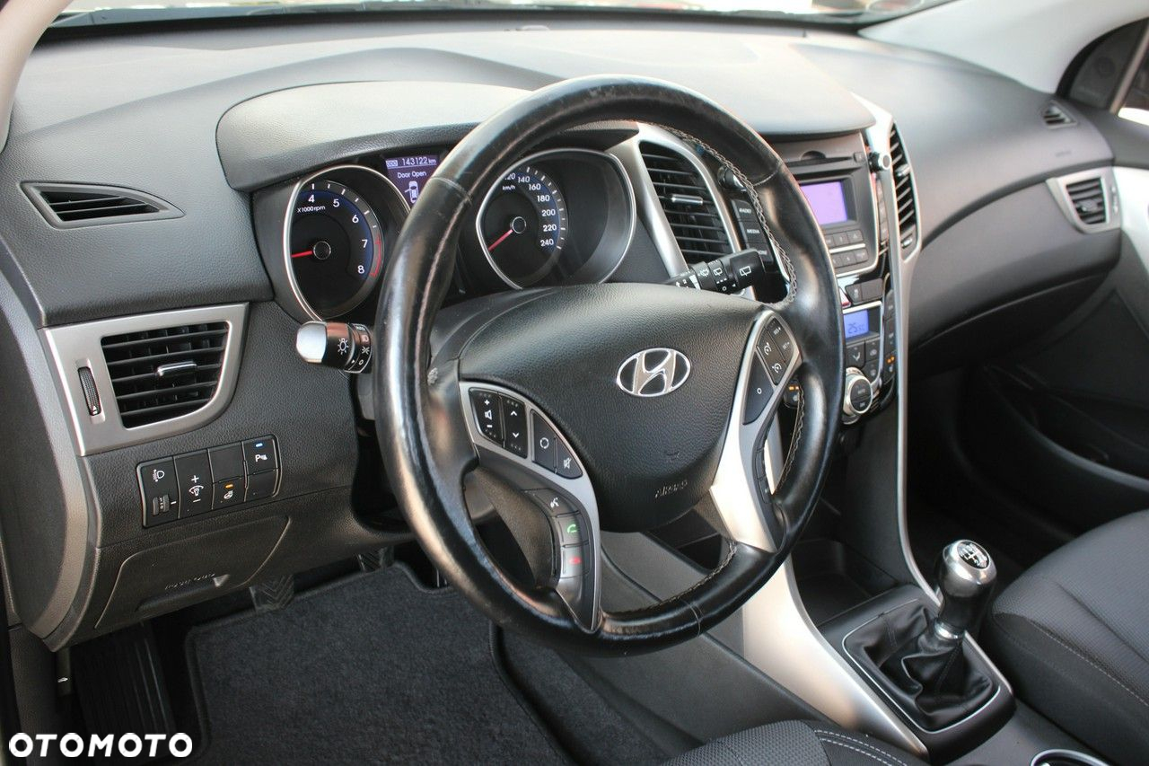 Hyundai i30 1.6 Premium - 24