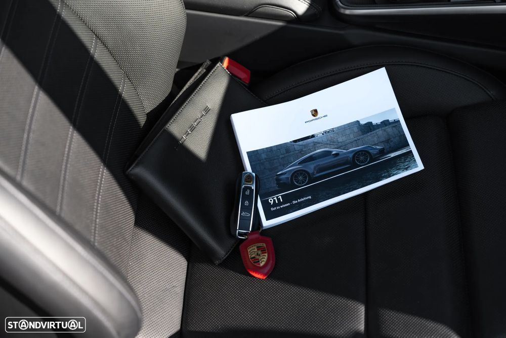 Porsche 911 (992) Turbo - 28