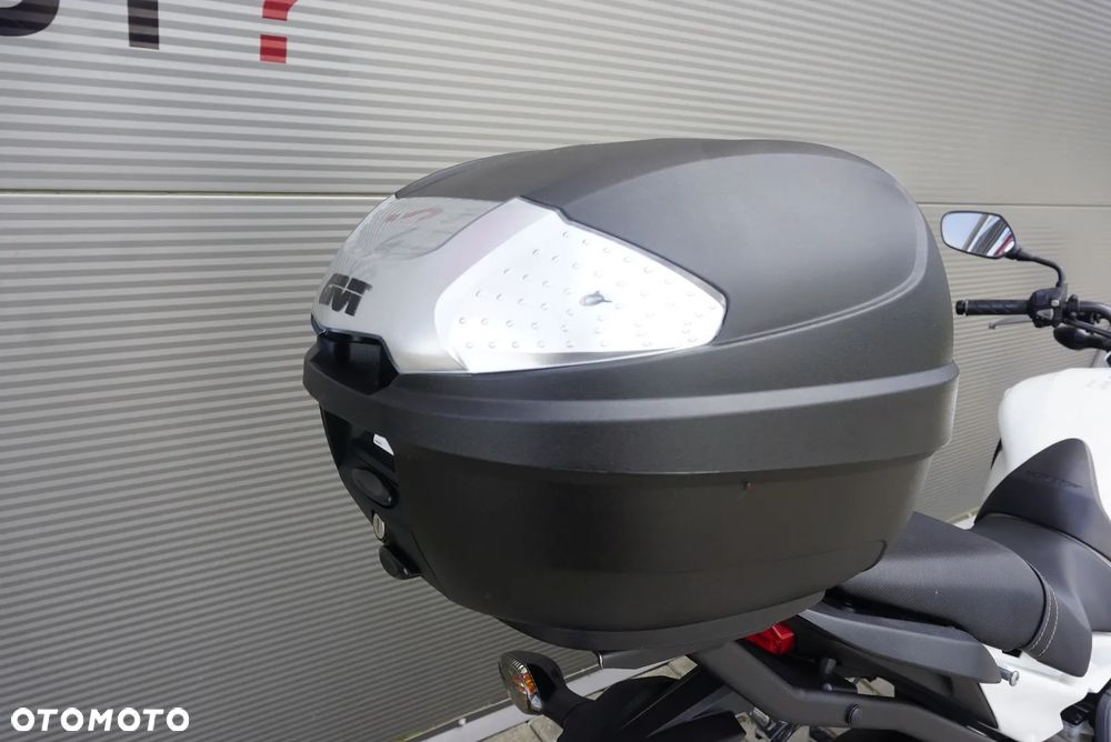 Honda CB - 16