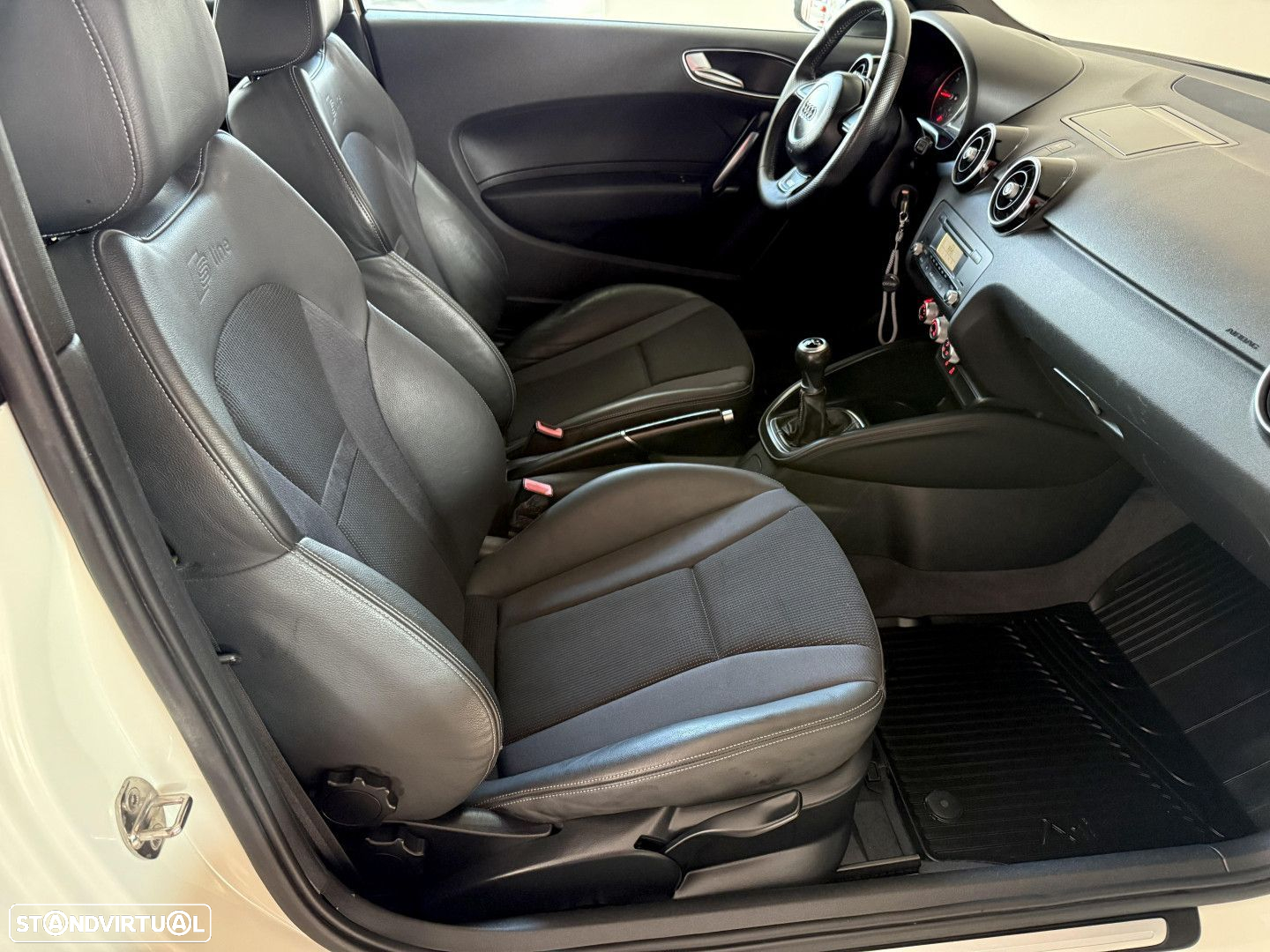 Audi A1 1.6 TDI S-line - 26