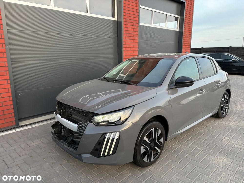 Peugeot 208 - 35